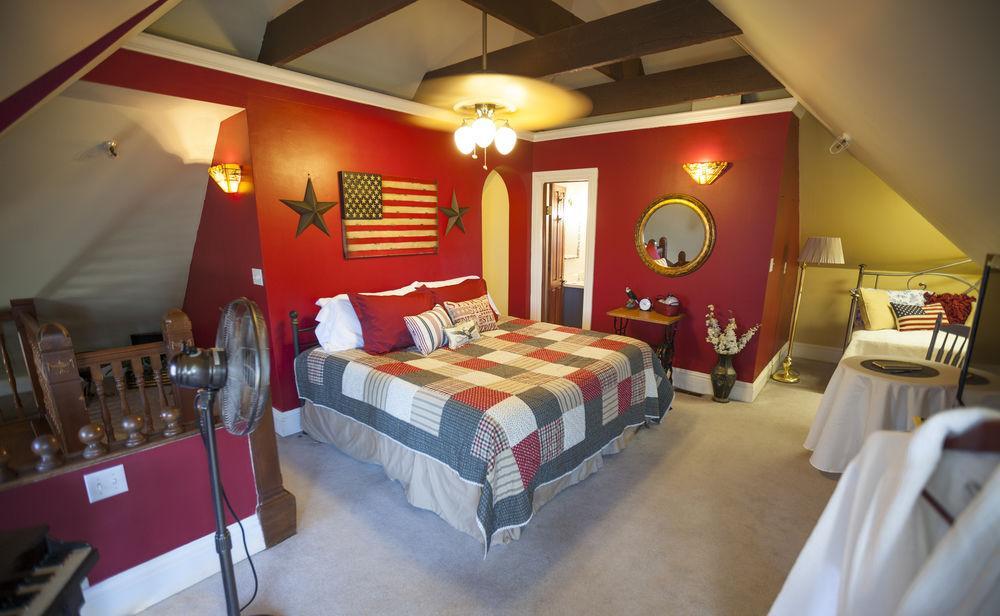 Hines Mansion Bed & Breakfast โพรโว ภายนอก รูปภาพ