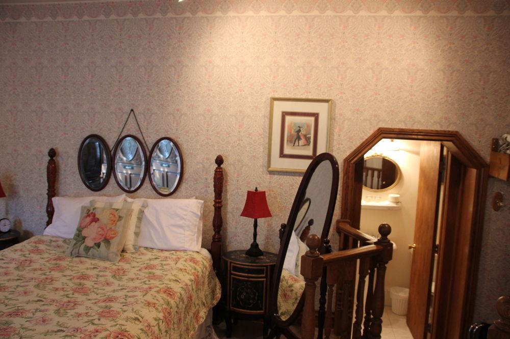 Hines Mansion Bed & Breakfast โพรโว ภายนอก รูปภาพ
