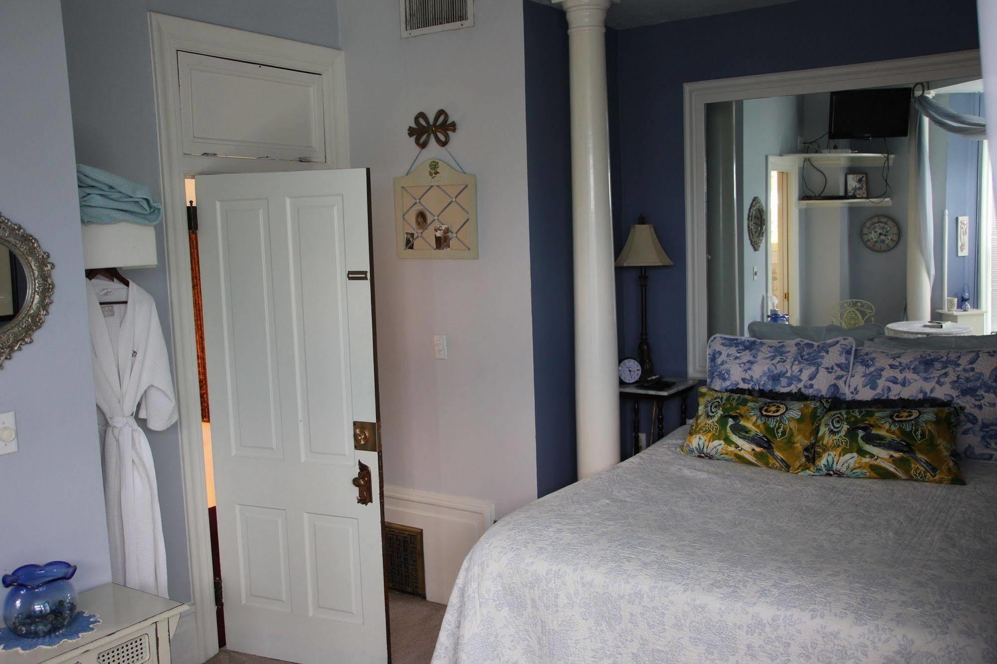 Hines Mansion Bed & Breakfast โพรโว ภายนอก รูปภาพ